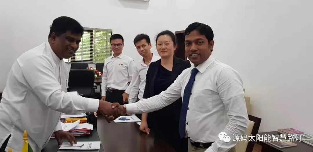 總統(tǒng)、發(fā)展局主席齊齊發(fā)聲，源碼火遍這個國家