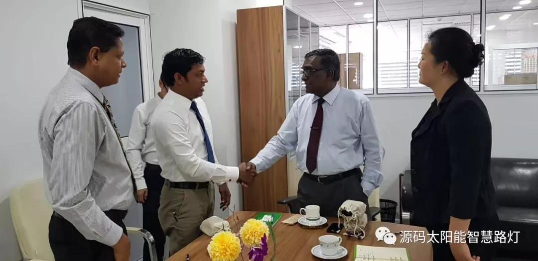 總統(tǒng)、發(fā)展局主席齊齊發(fā)聲，源碼火遍這個國家